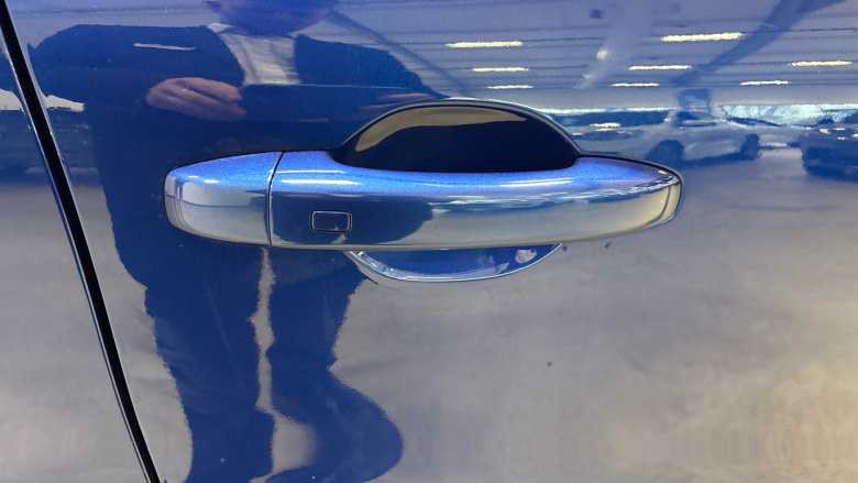 Renault Captur 1.3 TCE 140 Iconic 5dr EDC Petrol Hatchback